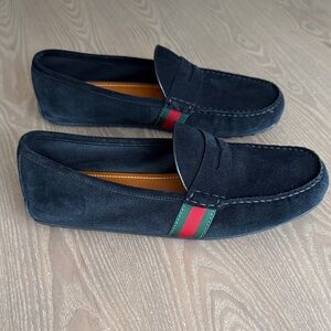 Gucci Black Suede Loafers with Green and Red Accent